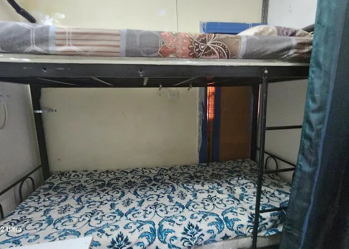 Daily Men Bed Space