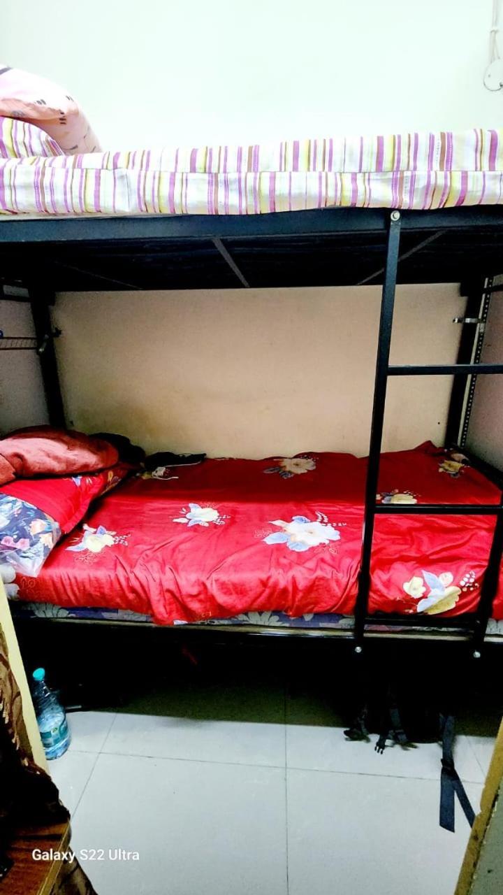 Daily Men Bed Space Apartment
