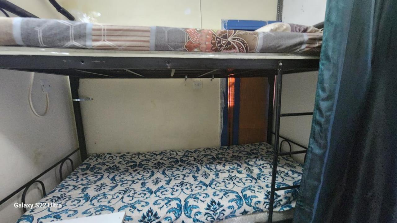 Apartment Daily Men Bed Space *